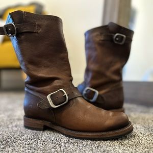 Women’s Frye Boots Size 7, Veronica Short